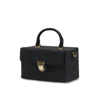 Packshot_camerabag_black_webp_01.png