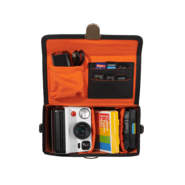 Packshot_camerabag_black_webp_01.png